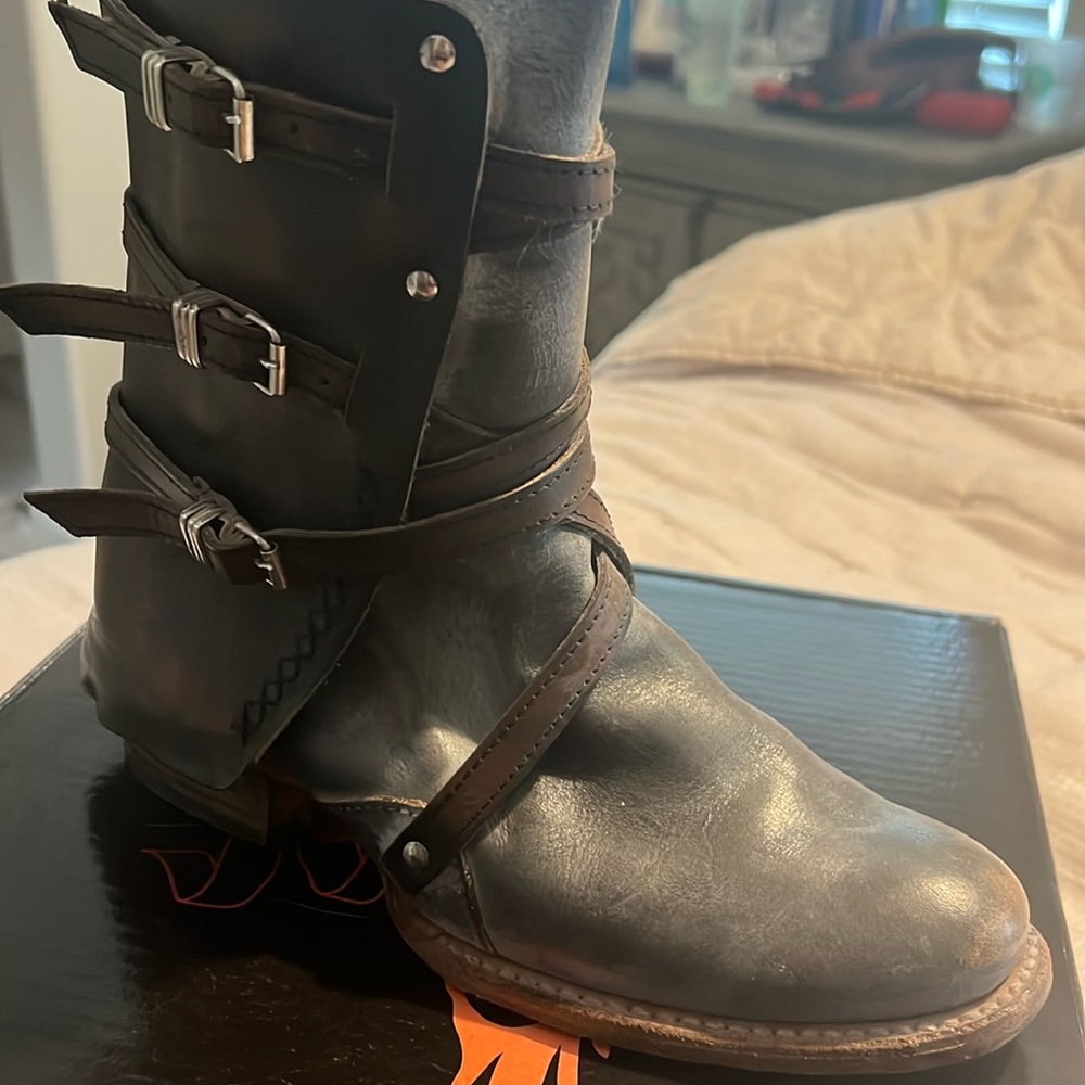 Freebird Riley boot, size 8.